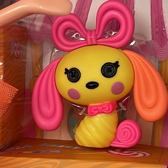 Lalaloopsy Doll - Sweetie Candy Ribbon with Puppy ...Sew Magical!  New in Box!!! - Picture 4 of 12